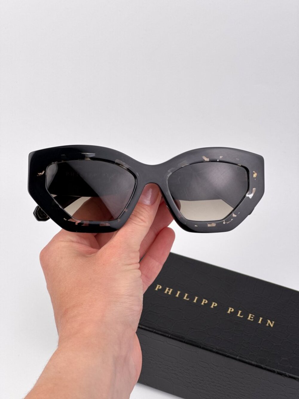 Philipp Plein Women’s Sunglasses Supreme Star Black Green Gradient SPP099M